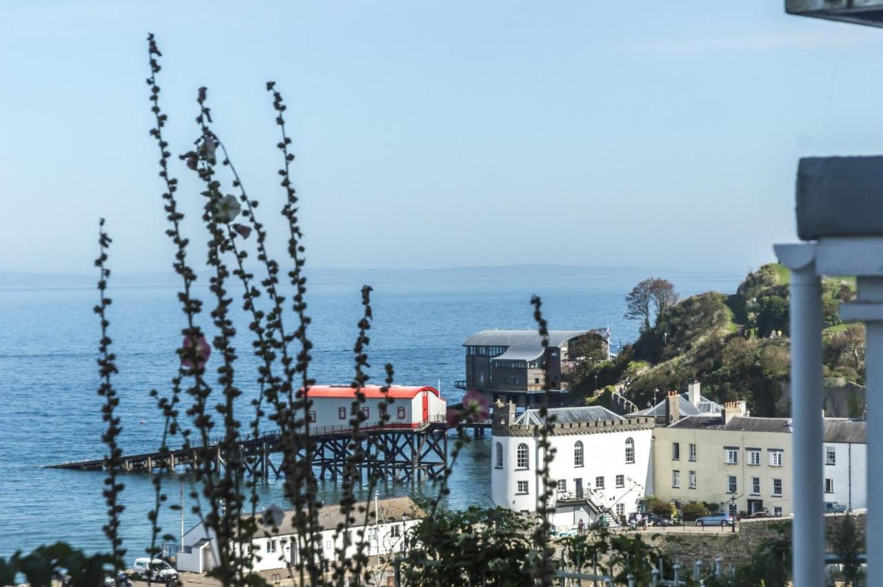 Sea Legs - 2 Bedroom Apartment - Tenby Bagian luar foto