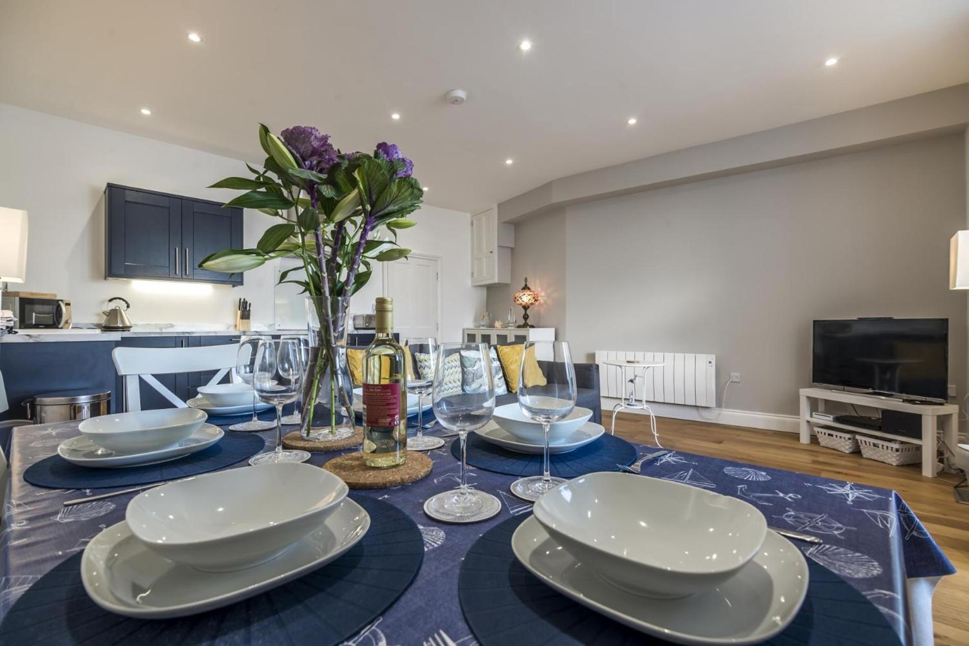 Sea Legs - 2 Bedroom Apartment - Tenby Bagian luar foto