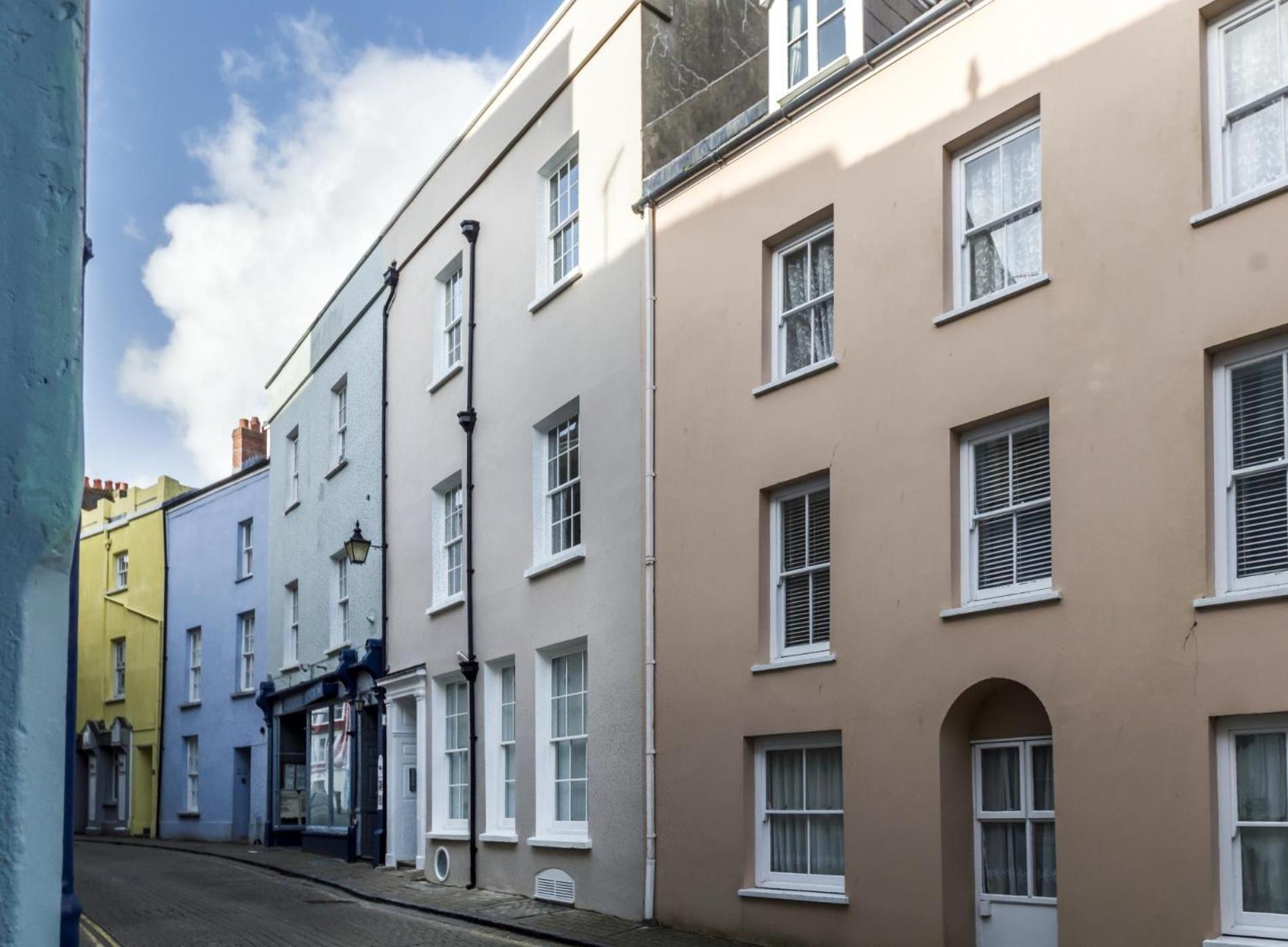 Sea Legs - 2 Bedroom Apartment - Tenby Bagian luar foto