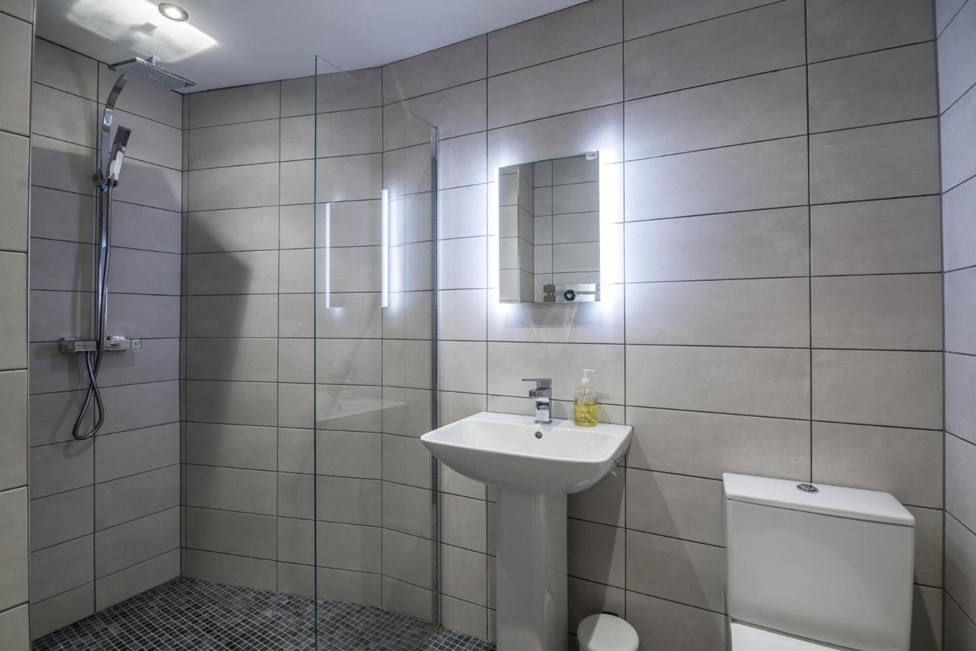 Sea Legs - 2 Bedroom Apartment - Tenby Bagian luar foto