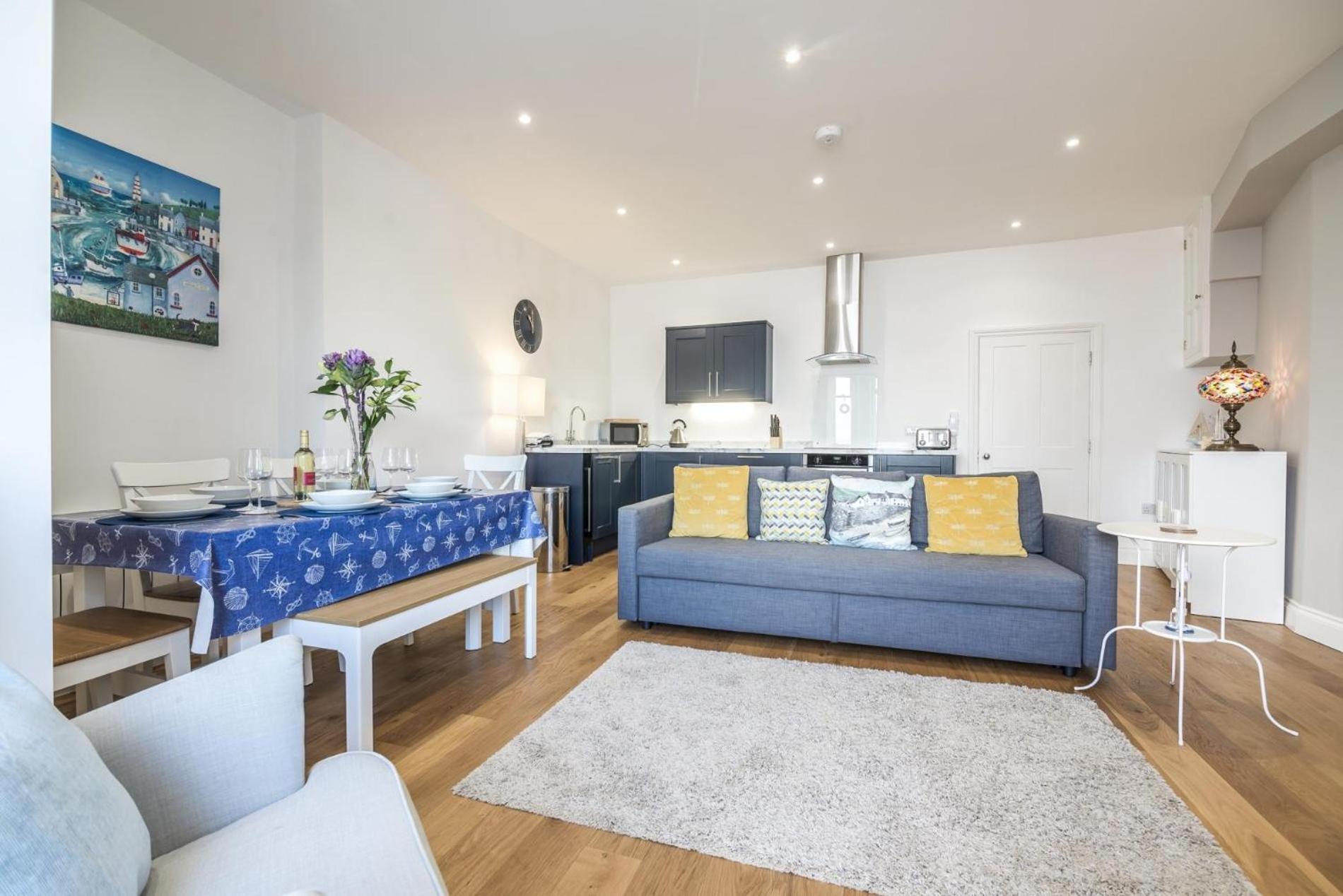 Sea Legs - 2 Bedroom Apartment - Tenby Bagian luar foto